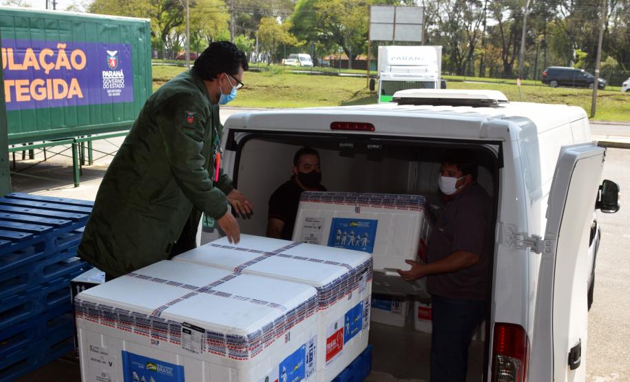 Estado recebe mais vacinas e anuncia início da aplicação da dose de reforço