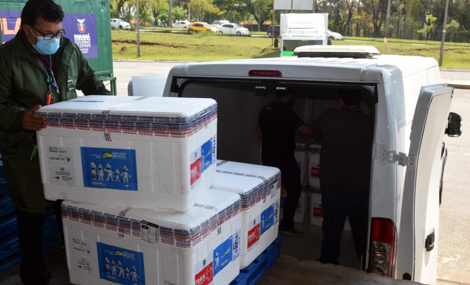 Estado recebe mais vacinas e anuncia início da aplicação da dose de reforço