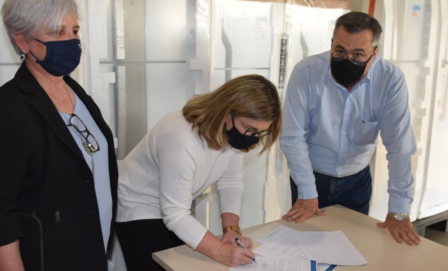 Paraná recebe 20 geladeiras e quatro câmaras frias do movimento Unidos pela Vacina