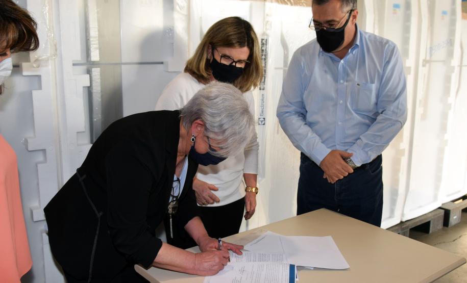 Paraná recebe 20 geladeiras e quatro câmaras frias do movimento Unidos pela Vacina