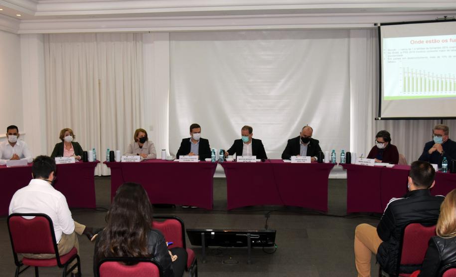 CIB pactua vacinação contra a Covid-19 em adolescentes no Paraná