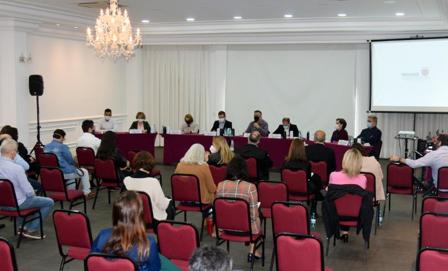 CIB pactua vacinação contra a Covid-19 em adolescentes no Paraná