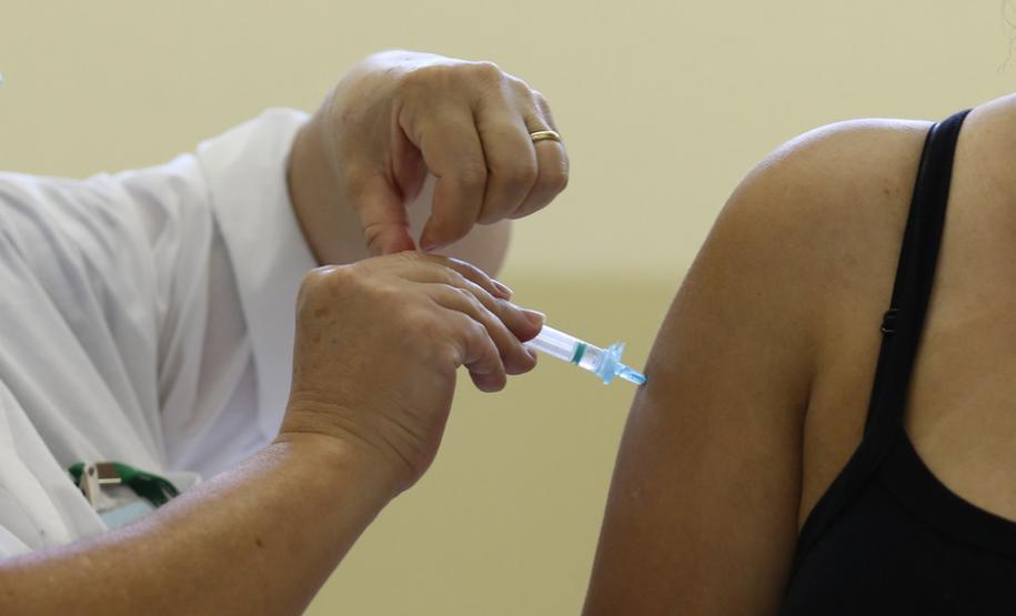 5 milhões de paranaenses estão completamente imunizados contra a Covid-19