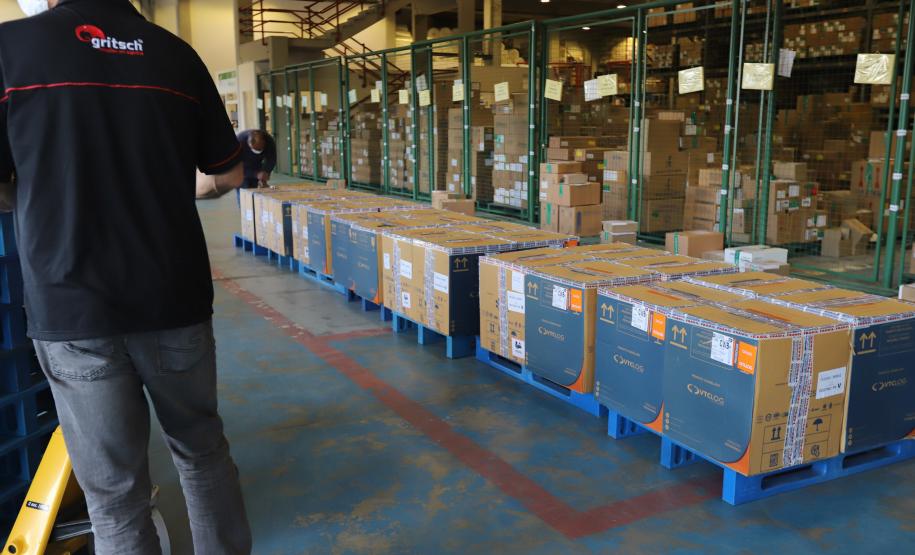 Mais 554,5 mil doses de vacinas contra a Covid chegam ao Paraná nesta sexta