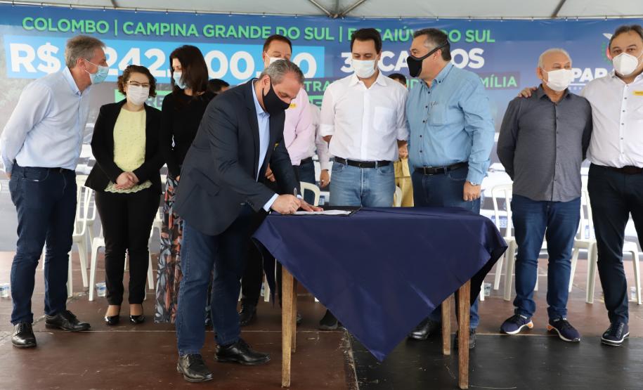 Governador entrega 36 carros da Saúde para Colombo, Bocaiúva do Sul e Campina Grande do Sul