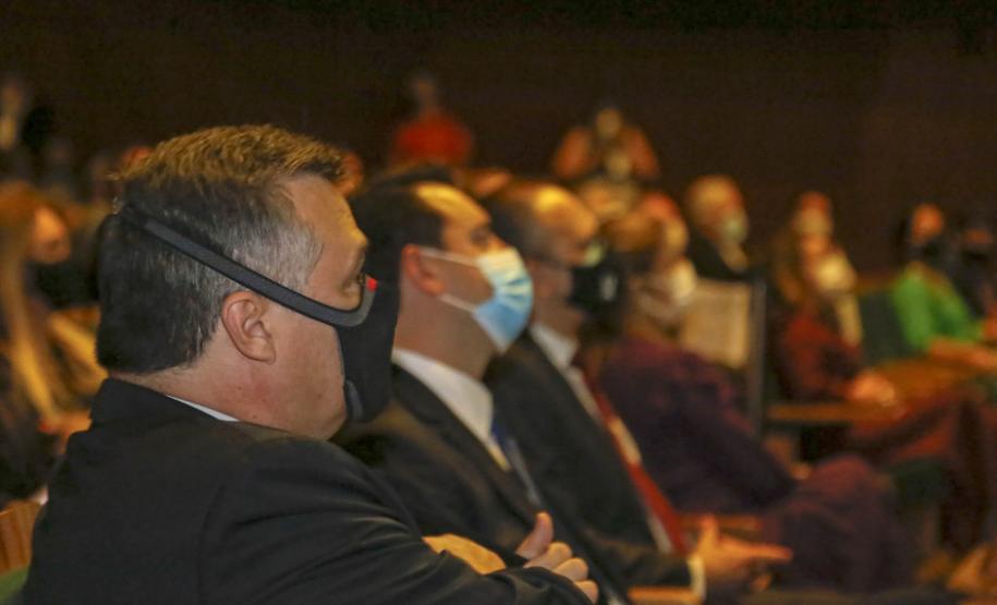 No Jubileu de Ouro da UEL e do HU, governador destaca relevância das instituições para o Paraná