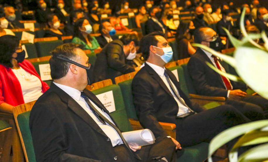 No Jubileu de Ouro da UEL e do HU, governador destaca relevância das instituições para o Paraná