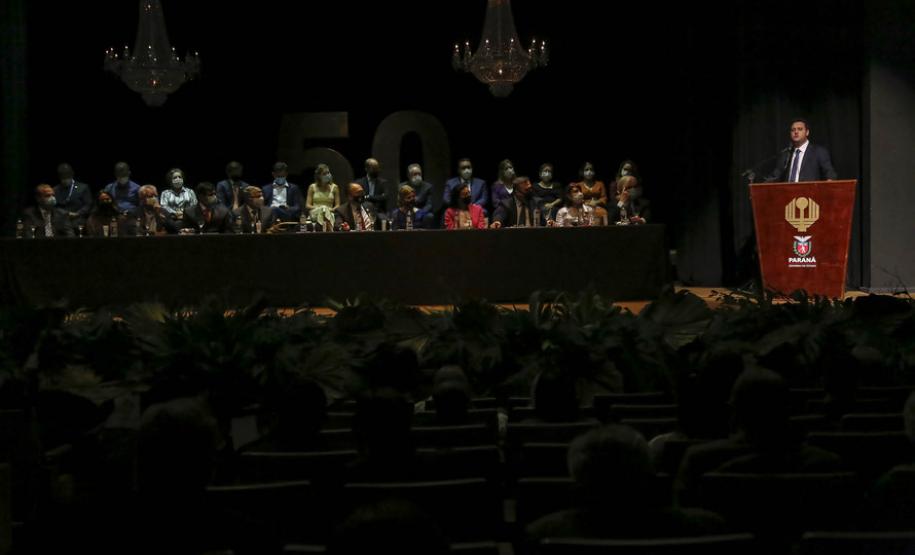 No Jubileu de Ouro da UEL e do HU, governador destaca relevância das instituições para o Paraná