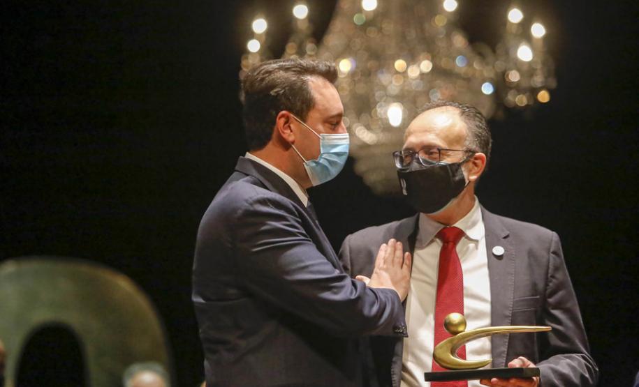 No Jubileu de Ouro da UEL e do HU, governador destaca relevância das instituições para o Paraná