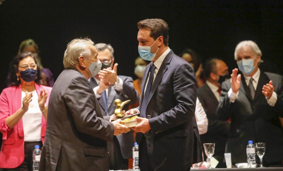 No Jubileu de Ouro da UEL e do HU, governador destaca relevância das instituições para o Paraná