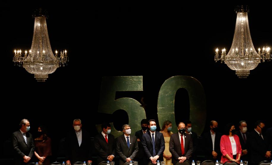 No Jubileu de Ouro da UEL e do HU, governador destaca relevância das instituições para o Paraná