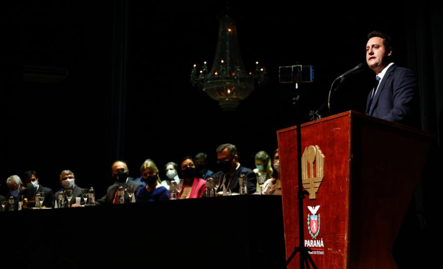 No Jubileu de Ouro da UEL e do HU, governador destaca relevância das instituições para o Paraná