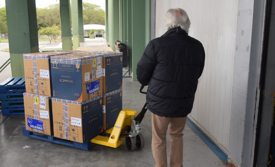 Mais de 176 mil vacinas contra a Covid-19 chegam ao Estado neste sábado