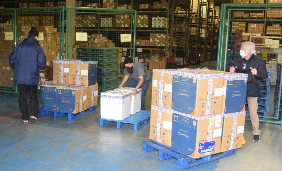 Mais de 176 mil vacinas contra a Covid-19 chegam ao Estado neste sábado