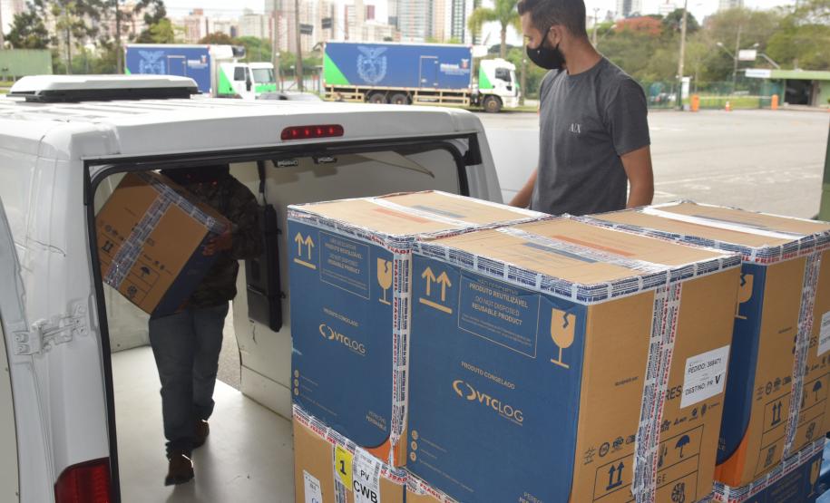 Mais de 176 mil vacinas contra a Covid-19 chegam ao Estado neste sábado
