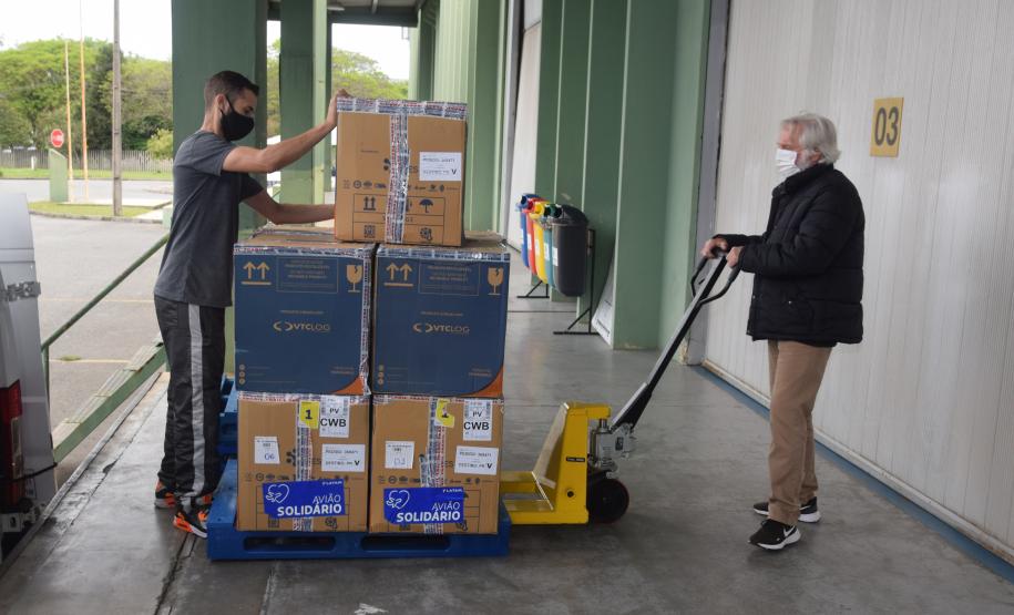 Mais de 176 mil vacinas contra a Covid-19 chegam ao Estado neste sábado