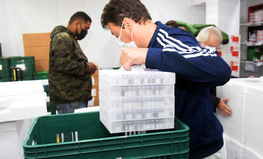 Mais de 176 mil vacinas contra a Covid-19 chegam ao Estado neste sábado