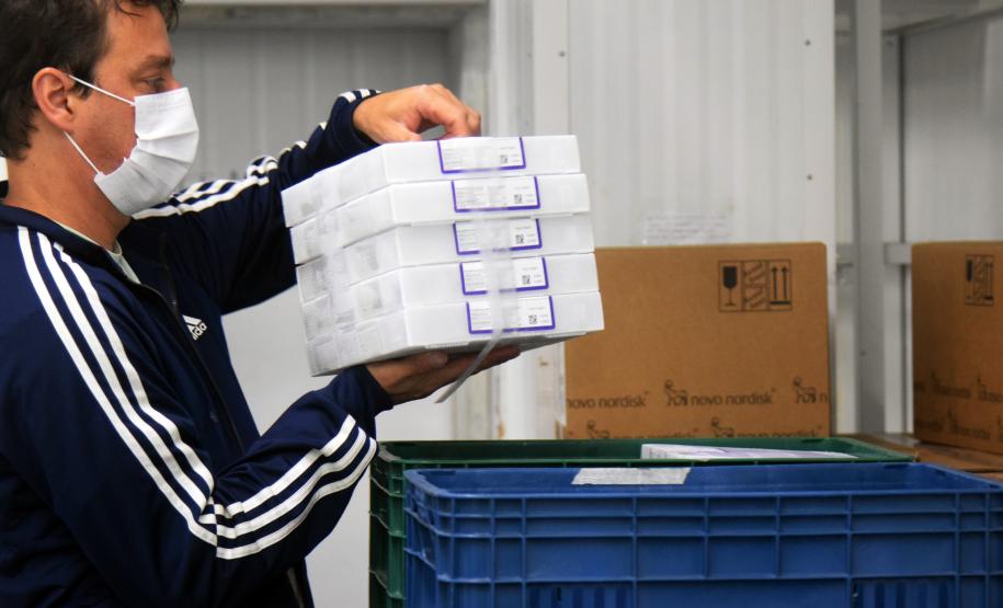 Mais de 176 mil vacinas contra a Covid-19 chegam ao Estado neste sábado