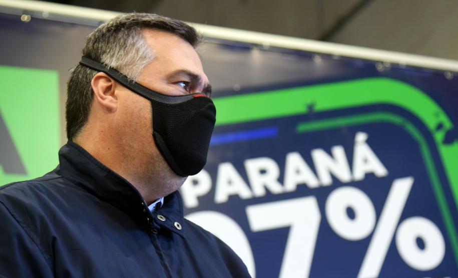 Saúde distribui primeiras vacinas para reforço de idosos acima de 60 anos e trabalhadores da saúde e anuncia chegada de novos lotes dos imunizantes