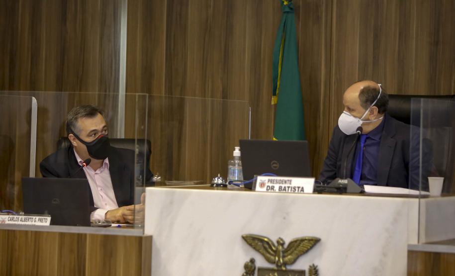 Saúde faz prestação de contas ao Legislativo com destaque para vacinação e investimentos no combate à pandemia