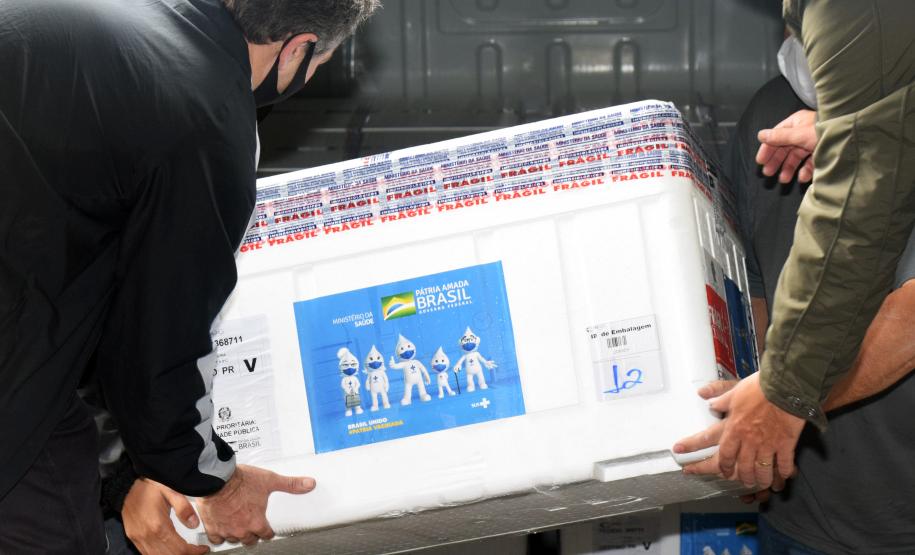 Estado recebe mais de 344 mil vacinas contra a Covid-19 nesta terça