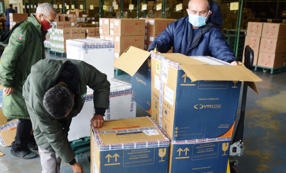 Estado recebe mais de 344 mil vacinas contra a Covid-19 nesta terça