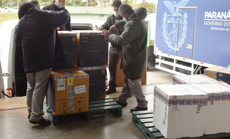 Estado recebe mais de 344 mil vacinas contra a Covid-19 nesta terça