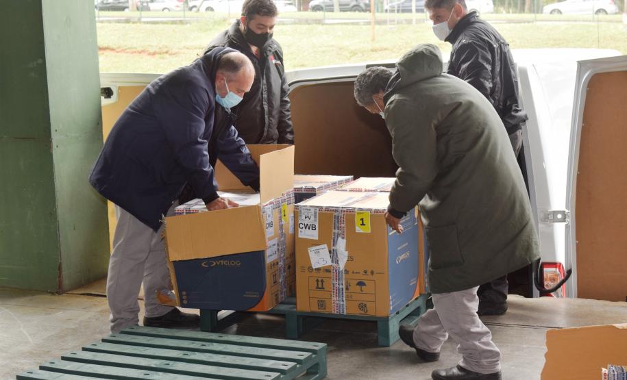 Estado recebe mais de 344 mil vacinas contra a Covid-19 nesta terça