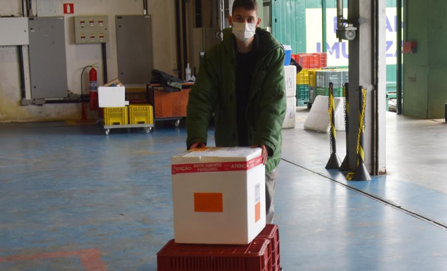 Com mais 124,2 mil vacinas, Saúde encerra a semana com um milhão de imunizantes contra a Covid-19 distribuídos aos municípios