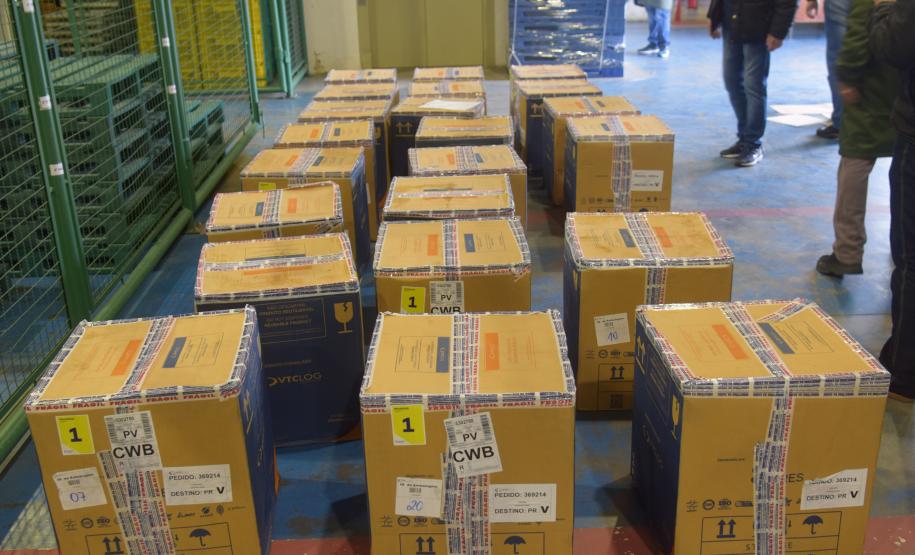 Mais 154,4 mil doses de vacinas contra a Covid-19 chegam ao Paraná