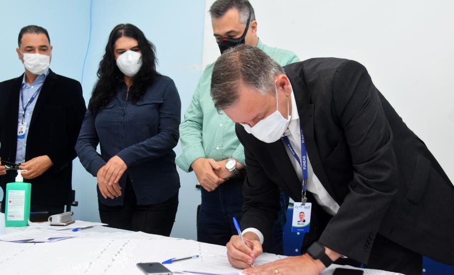 Sesa e Unespar firmam termo para implantação de residência médica no Hospital Regional do Litoral; investimentos na Região passam de R$ 4 milhões