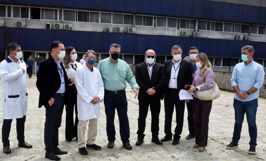 Sesa e Unespar firmam termo para implantação de residência médica no Hospital Regional do Litoral; investimentos na Região passam de R$ 4 milhões