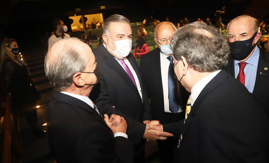 R$ 20,7 milhões de multas aplicadas pelo Procon-PR a bancos vão para retomada de cirurgias eletivas