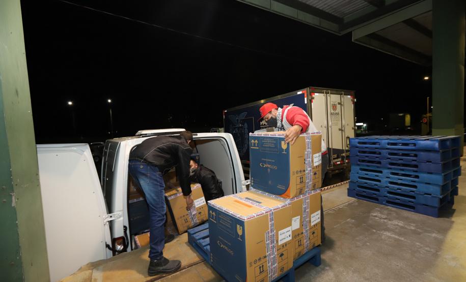 Paraná recebe primeiras doses contra a Covid-19 para adolescentes sem comordidades