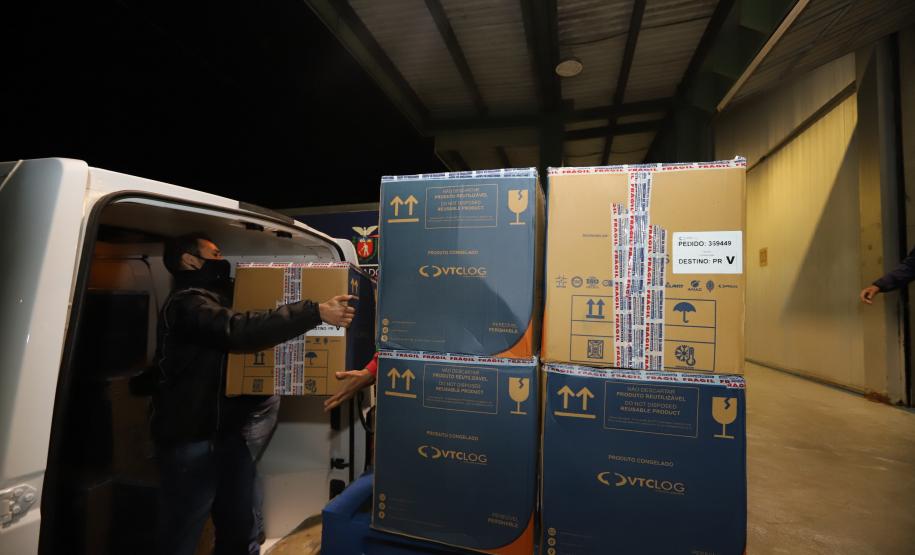 Paraná recebe primeiras doses contra a Covid-19 para adolescentes sem comordidades