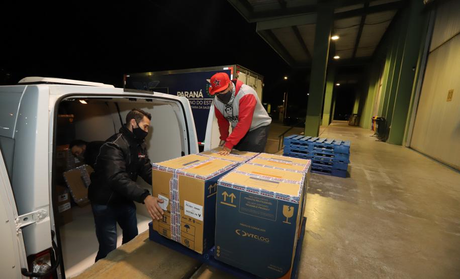 Paraná recebe primeiras doses contra a Covid-19 para adolescentes sem comordidades