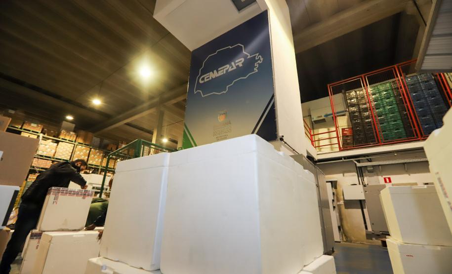 Paraná recebe primeiras doses contra a Covid-19 para adolescentes sem comordidades