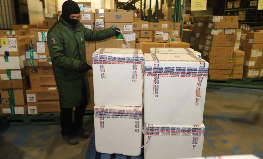 Paraná recebe primeiras doses contra a Covid-19 para adolescentes sem comordidades