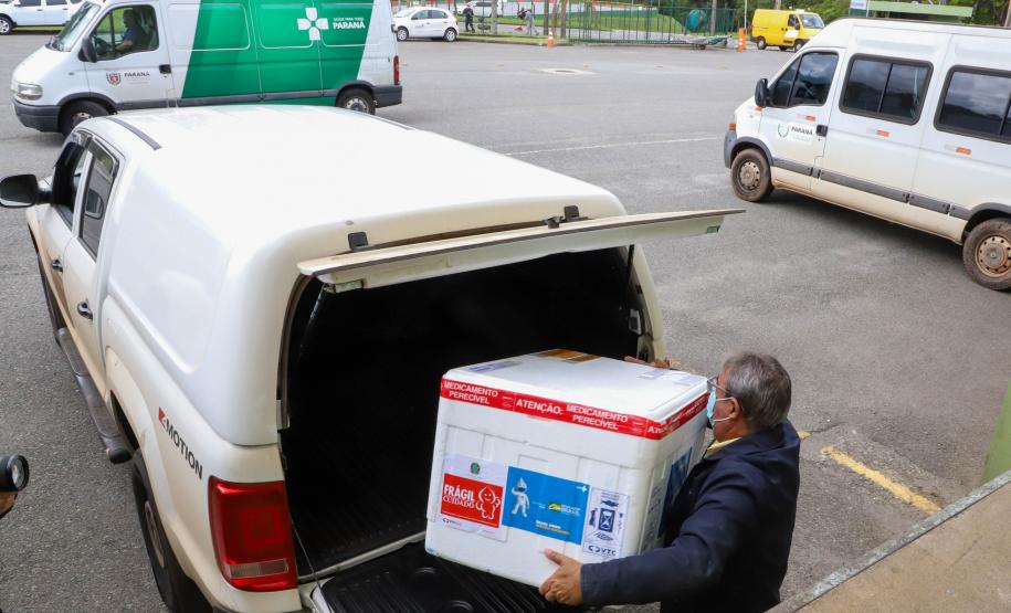 Saúde inicia distribuição das primeiras vacinas para adolescentes de 12 a 17 anos