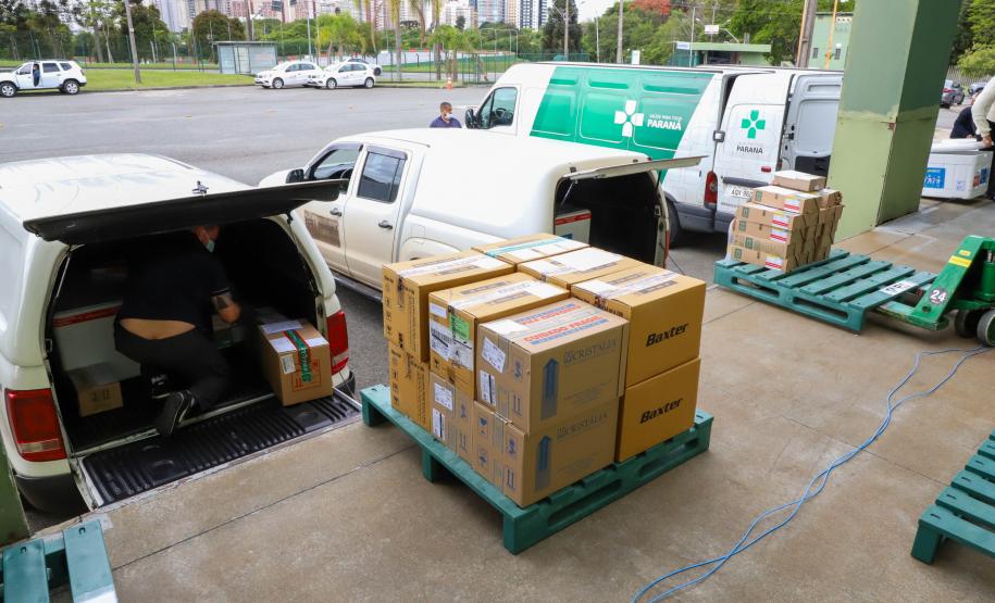 Saúde inicia distribuição das primeiras vacinas para adolescentes de 12 a 17 anos