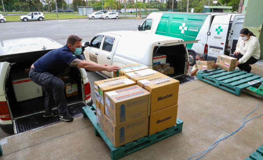 Saúde inicia distribuição das primeiras vacinas para adolescentes de 12 a 17 anos