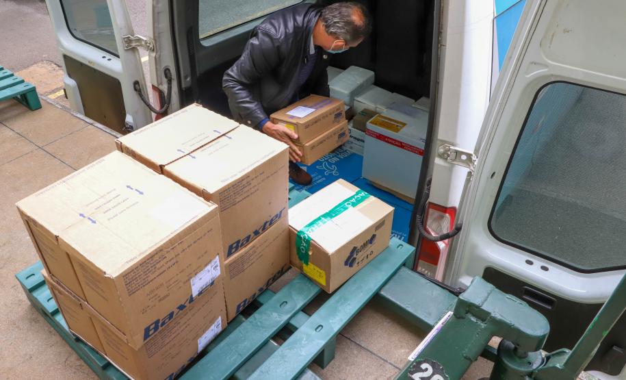 Saúde inicia distribuição das primeiras vacinas para adolescentes de 12 a 17 anos