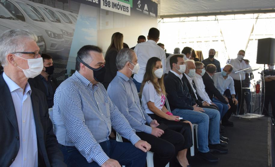 Governo do Estado formaliza a entrega de 83 automóveis para a região de Maringá