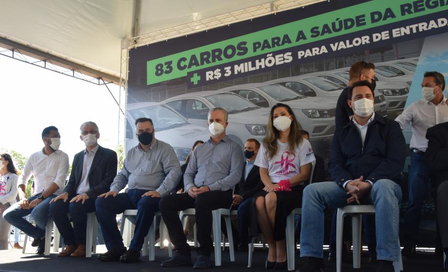 Governo do Estado formaliza a entrega de 83 automóveis para a região de Maringá