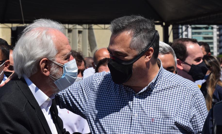 Governo do Estado formaliza a entrega de 83 automóveis para a região de Maringá