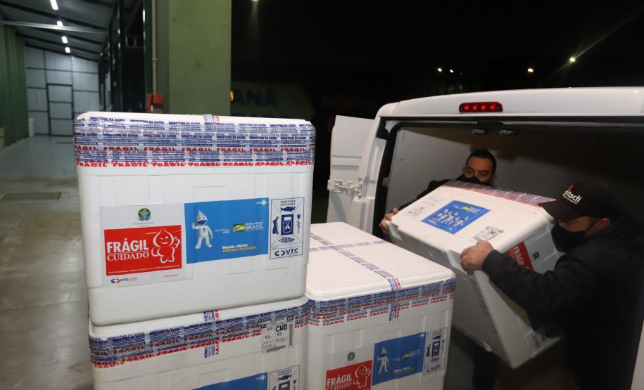 Paraná recebe 133,1 mil vacinas contra a Covid-19