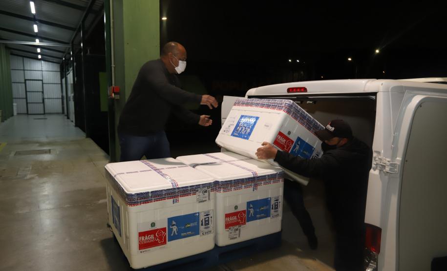 Paraná recebe 133,1 mil vacinas contra a Covid-19