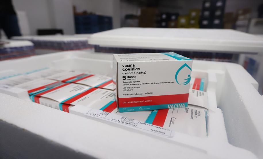 Paraná recebe 133,1 mil vacinas contra a Covid-19