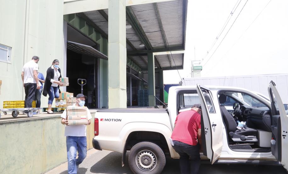 Mais de 657 mil vacinas são distribuídas neste sábado para os municípios