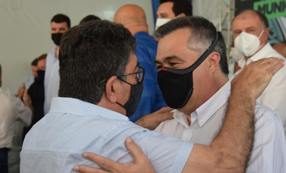 Frota da Saúde é reforçada com mais 52 automóveis para a Região de Jacarezinho